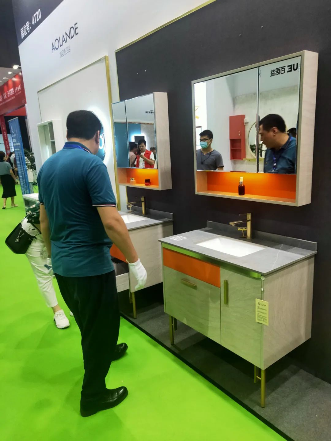 高定風(fēng)口下，巖板是否會(huì)成為瓷磚行業(yè)進(jìn)軍定制家居產(chǎn)業(yè)的“殺手锏”？(圖8)