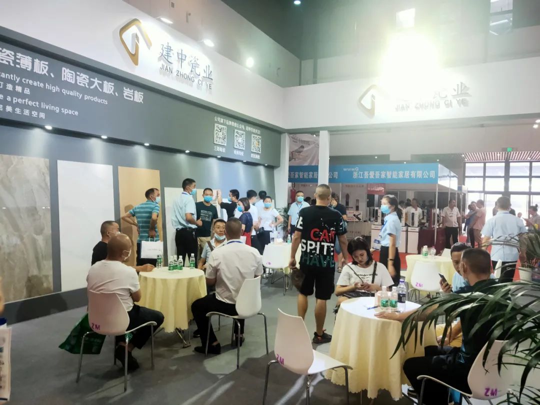 高定風(fēng)口下，巖板是否會(huì)成為瓷磚行業(yè)進(jìn)軍定制家居產(chǎn)業(yè)的“殺手锏”？(圖6)